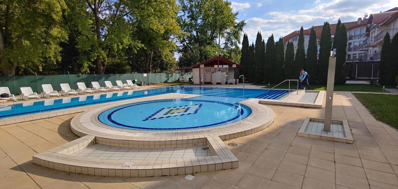 Panoráma Lux Wellness apartman Hajduszoboszlo Exterior foto