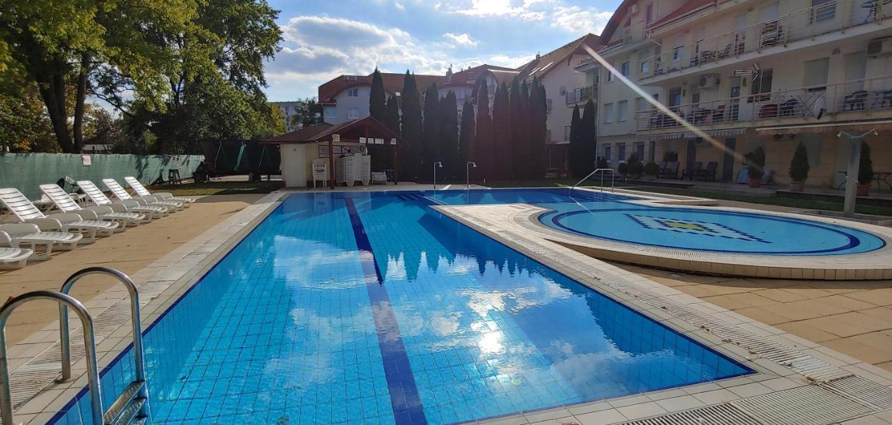 Panoráma Lux Wellness apartman Hajduszoboszlo Exterior foto