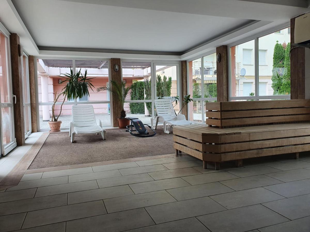Panoráma Lux Wellness apartman Hajduszoboszlo Exterior foto